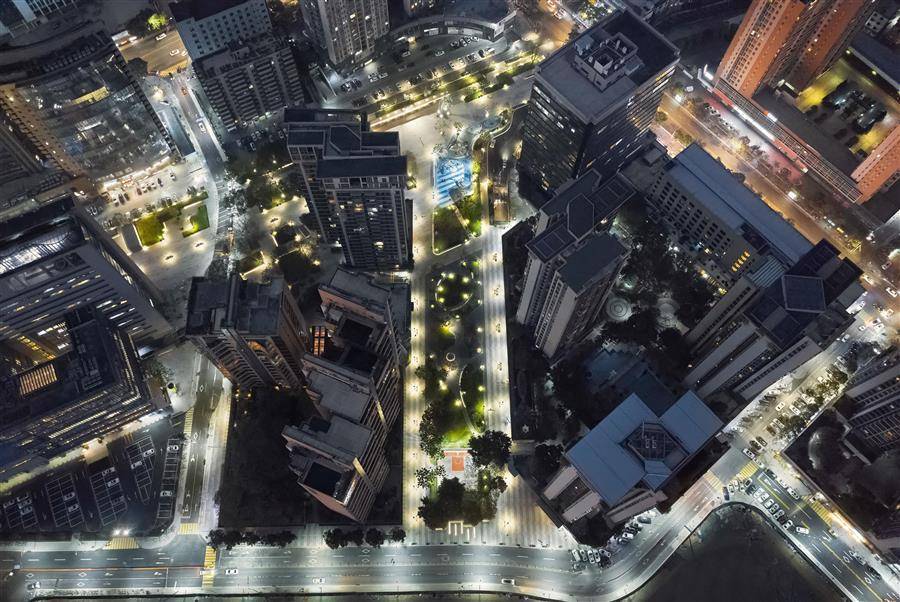2夜景鸟瞰_曾天培.jpg